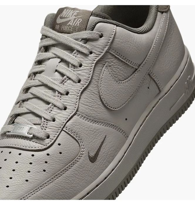Кросівки чоловічі Nike Air Force 1 07 Lv8 Olive HM9483-300 р. US 9