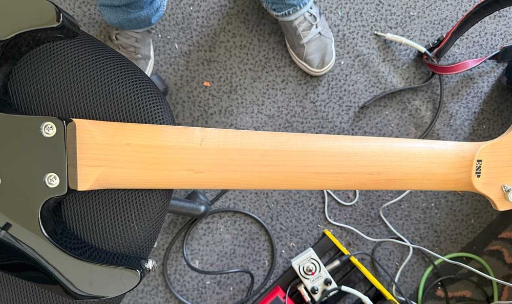 Guitarra ESP LTD H-208 8-String