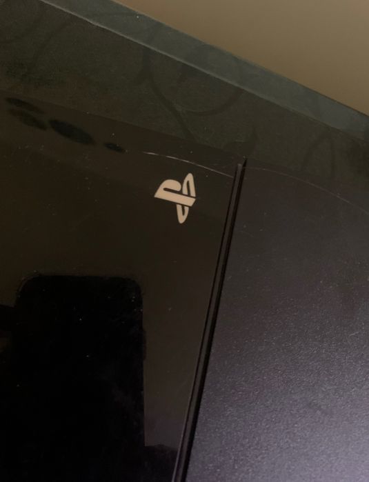 PlayStation 4 Fat 1TB — комплект із джойстиком та іграми
