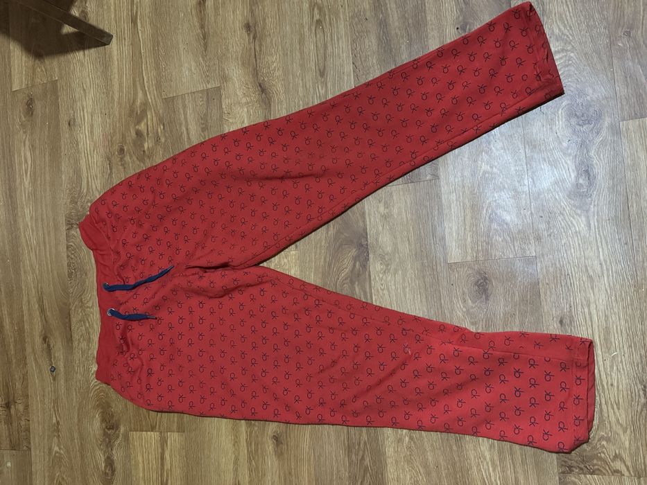 Штани фірми Calvin Klein