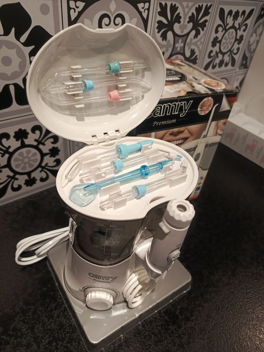 Irygator 7 końcówek, pojemny zbiornik 600 ml