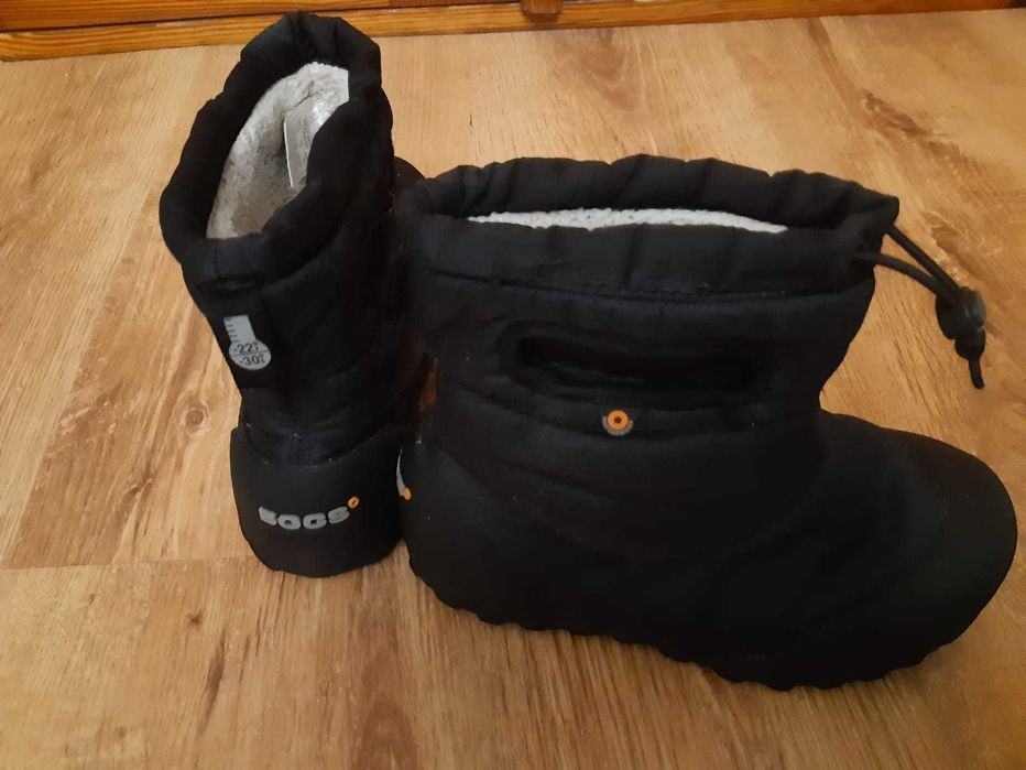 Детские зимние сапоги Bogs, Chicco