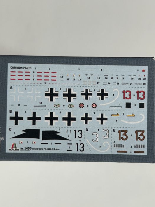Samolot Focke Wulf Fw 190 A-8/F Aces model 1/72 Italeri 1490