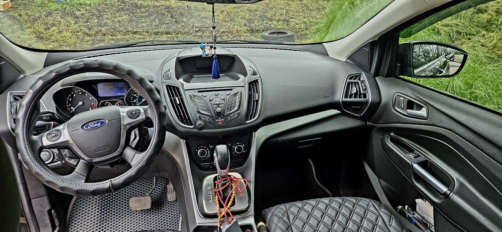 Продам Ford Escape