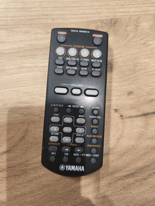 Amplituner YAMAHA RX-V365 5.1 z pilotem