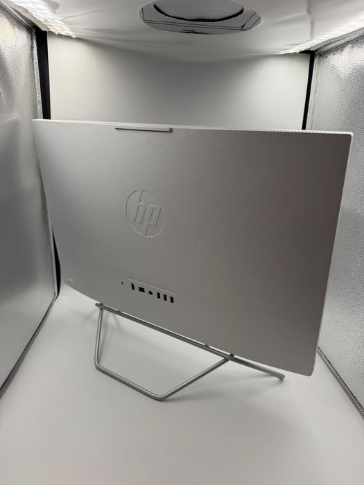Komputer All in One HP i5-1225U/ 8GB RAM/ 256GB SSD / WINDOWS 11 Pro