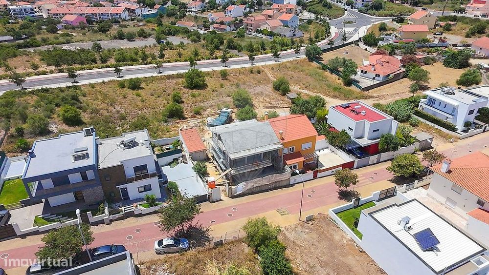 Moradia T4 para venda