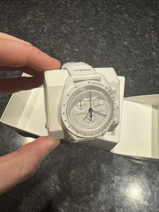 Omega x Swatch Moonphase Snoopy - Model SO33W700 Online