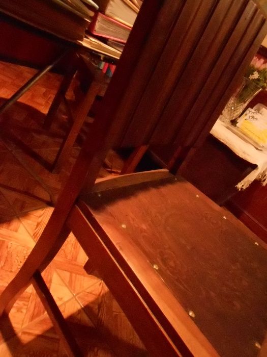 Cadeira Antiga com Imagem