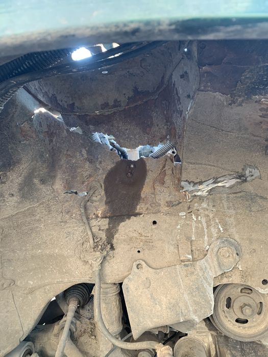 Зварювальні роботи кузовних елементів/авто