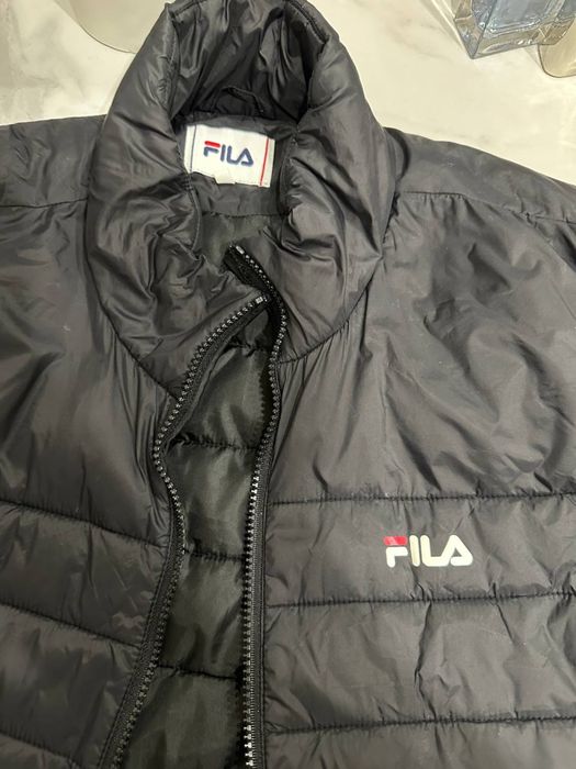 Продам жилет Fila