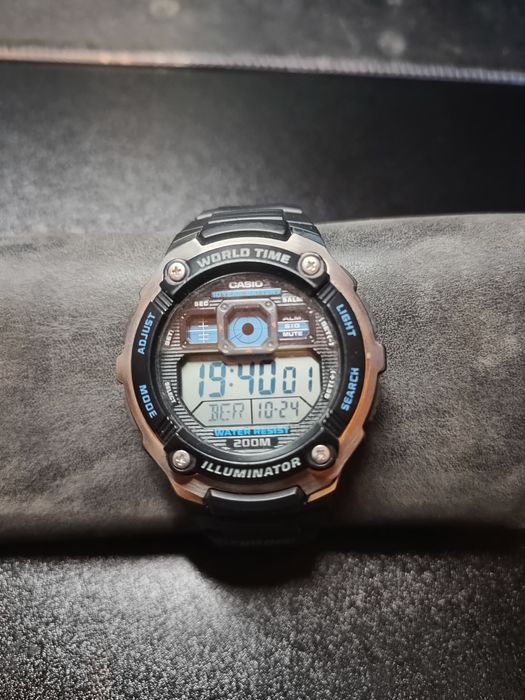 Casio AE-2000W-1AVEF.