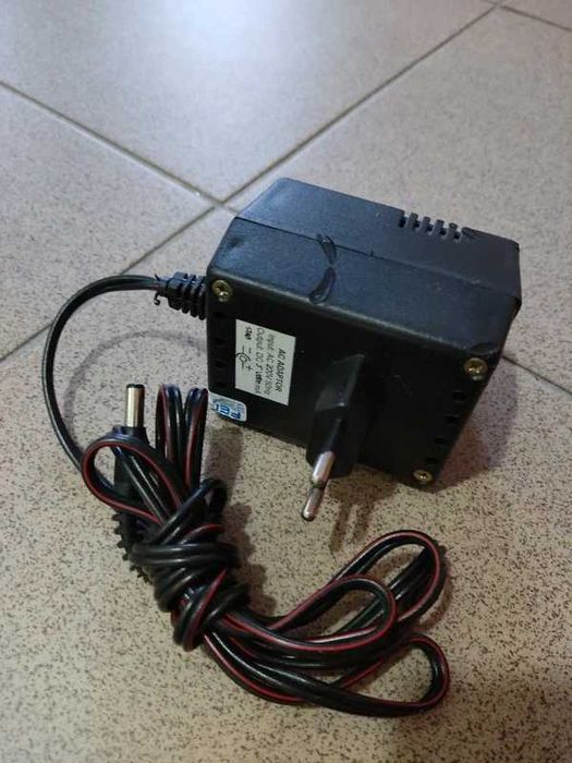 Zasilacz stabilizowany 5V 1.8A wtyk 5.5 x 2.2 mm do routera głośnika IP