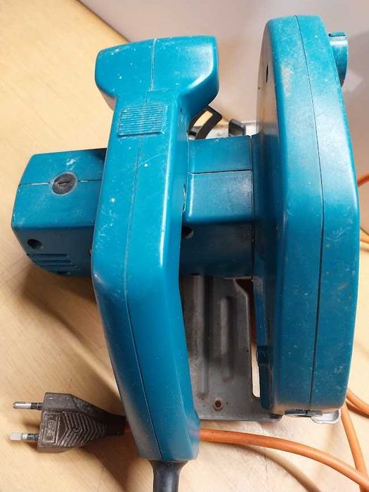 Serra elétrica Black & Decker, DN227.