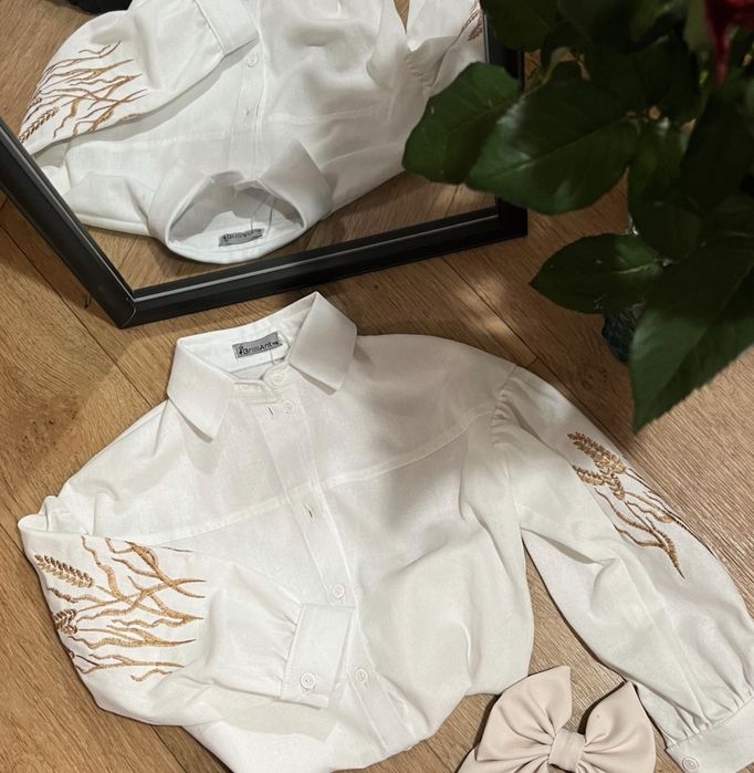 Блузка на дівчинку