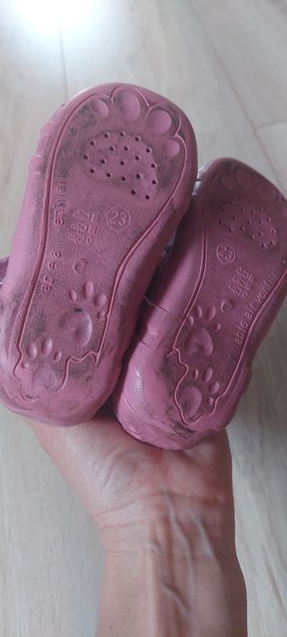 Kapcie RenBut, rozmiar 23