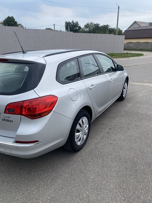Opel Astra 2013
IV покоління/J (FL)