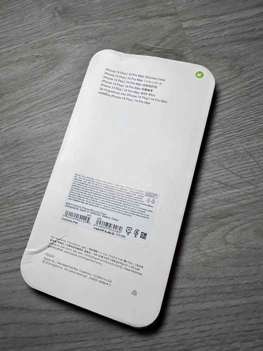 Capa iPhone 14 Pro Max - novo em caixa