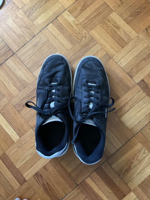 Młodzieżowe półbuty typu sneakersy czarne firmy SPRANDI rozmiar 43