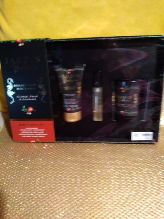 Zestaw kosmetyków że świecą Jardin Boheme