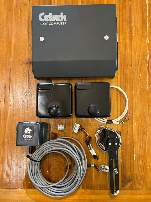 CETREK Autopilot, Piloto automático