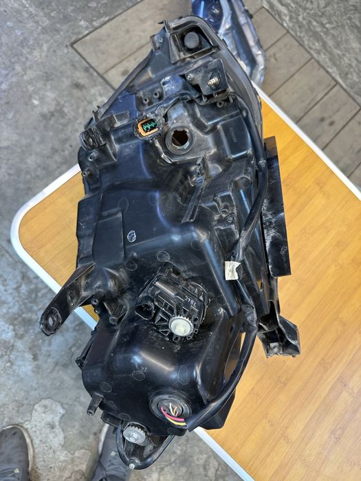 Фара Ниссан Рог левая.           .