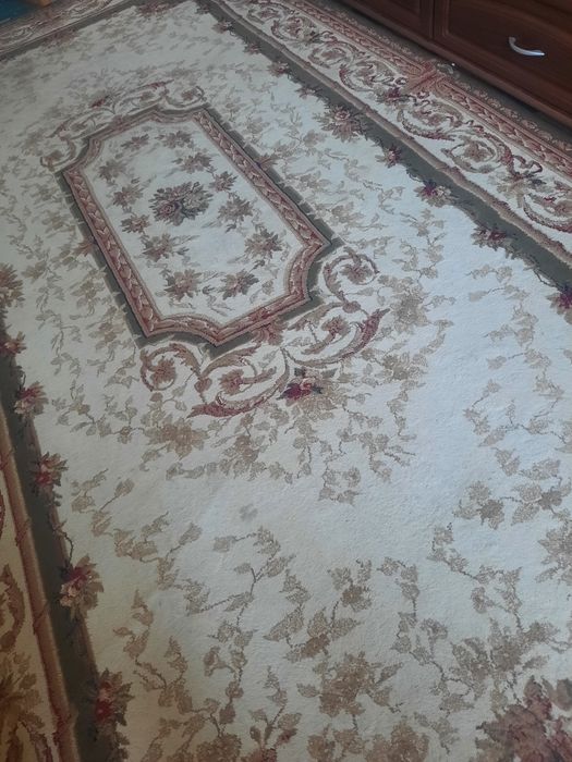 Ковёр 2×4 .Б/у..