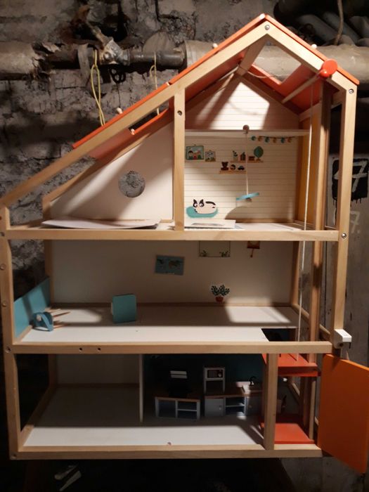 Domek dla lalek z wyposażeniem - odbiór osobisty