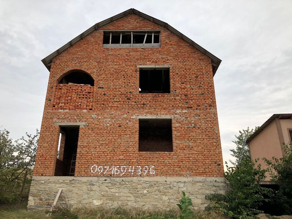 Продається незавершений дачний будинок біля Дністра