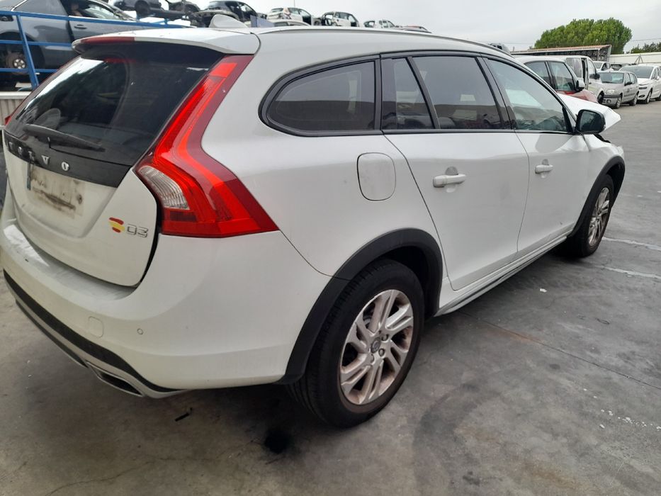 Para peças VOLVO V60 I Cross Country (157)