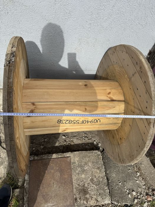 Bębny drewniane, szpule kablowe na stolik, ławkę.