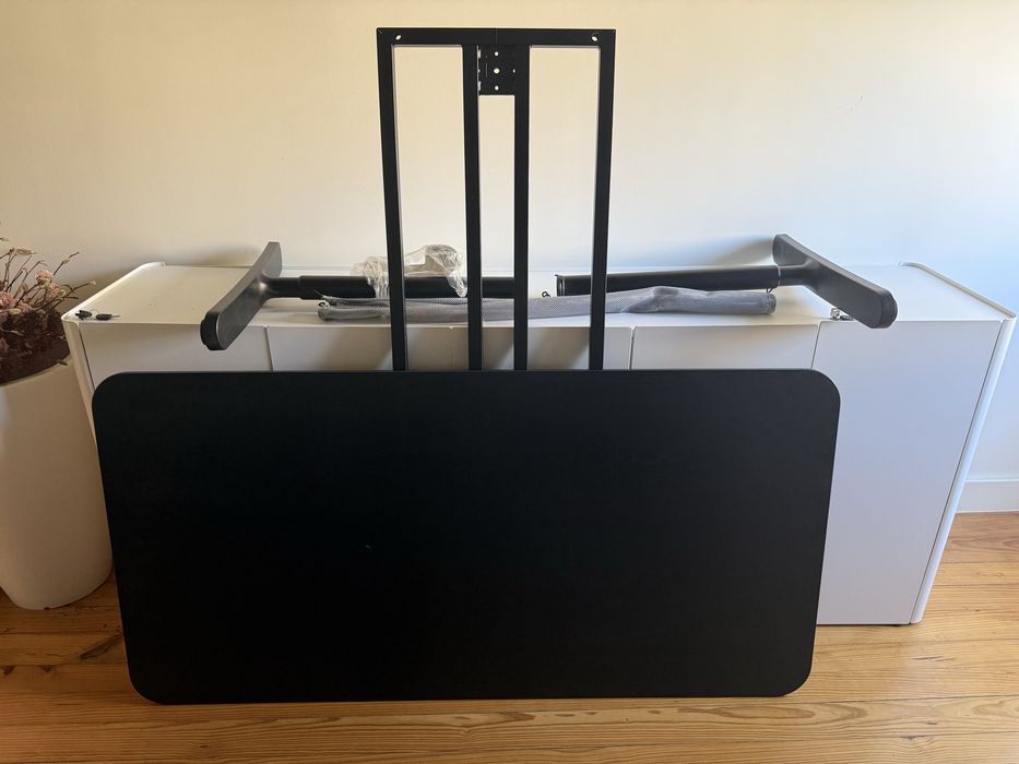 Secretária Ikea Bekant