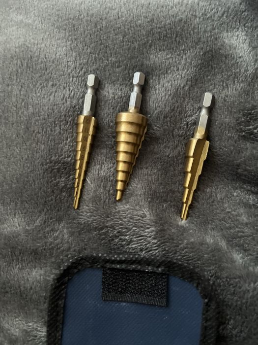 Набор 3шт ступінчастих свердл на ножці1/4 в якісному футлярі усиленНов