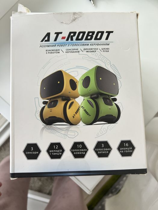 Іграшковий  робот AT-ROBOT , що розмовляє