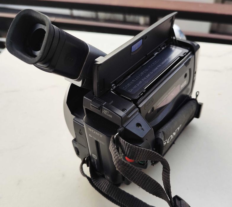Sony Handycam Video Hi8 CCD-TR728E 560x zoom PAL Сони видеокамера