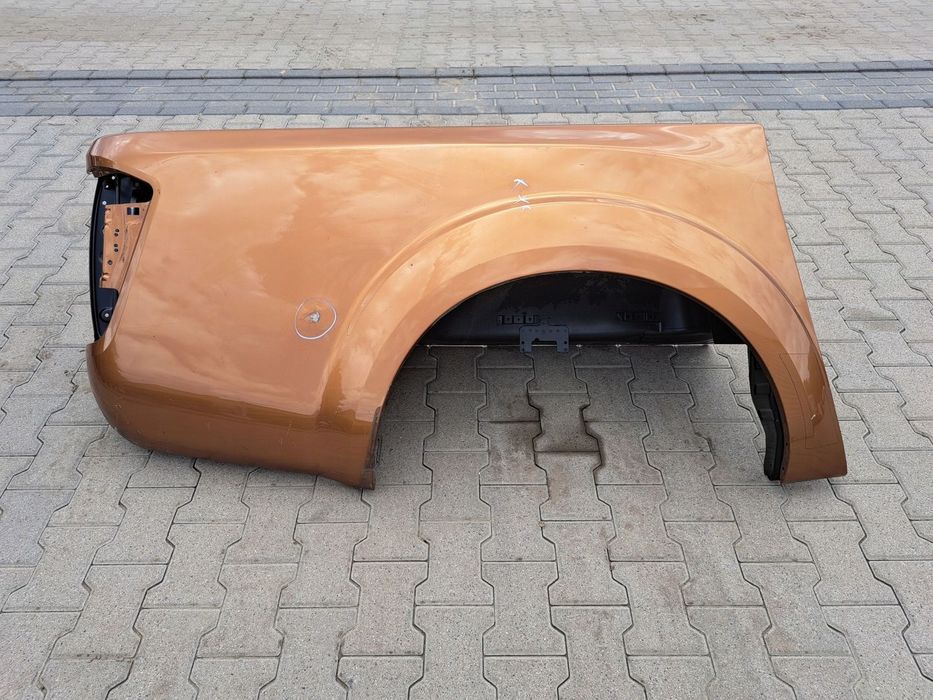 BŁOTNIK TYLNY TYŁ PRAWY NISSAN NAVARA 2015 -
