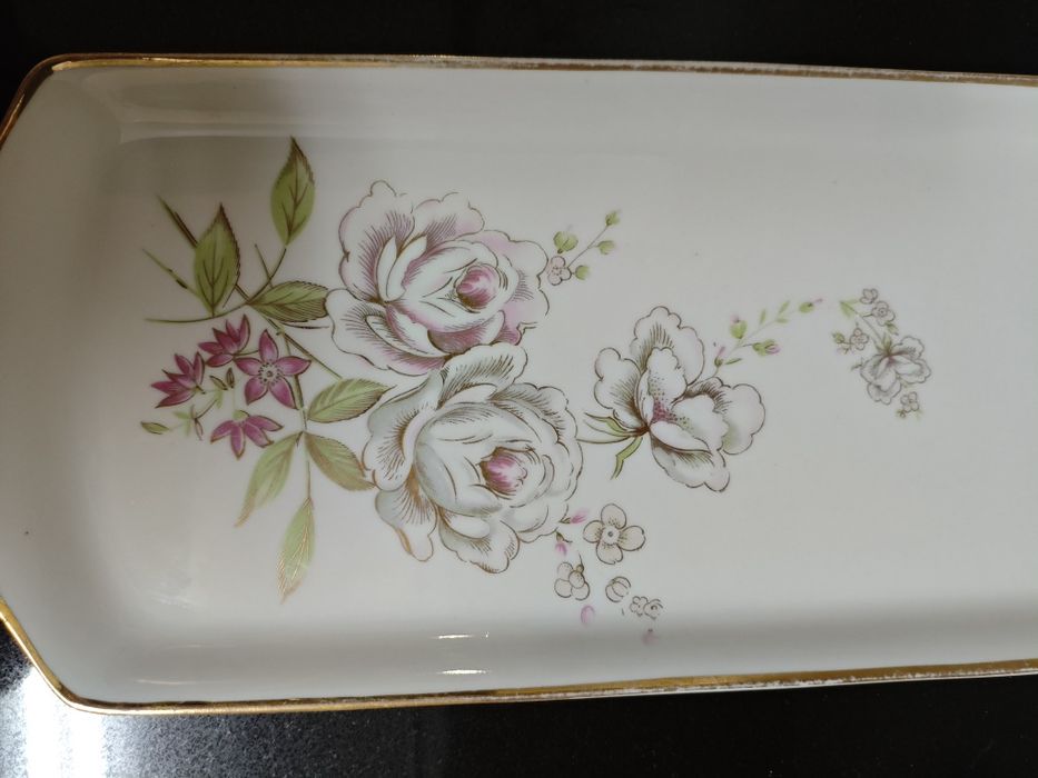 Terrina em porcelana portuguesa