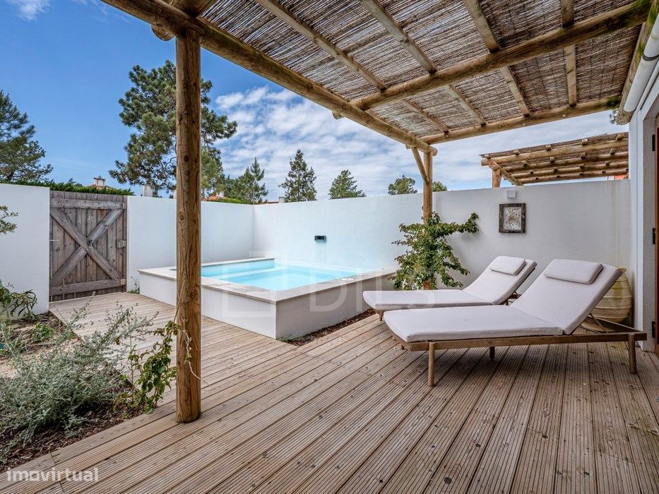 Moradia T3, nova, com jardim privativo e deck exterior, na Comporta