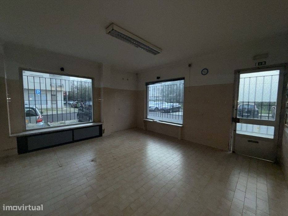 Espaço comercial, Venteira, Amadora