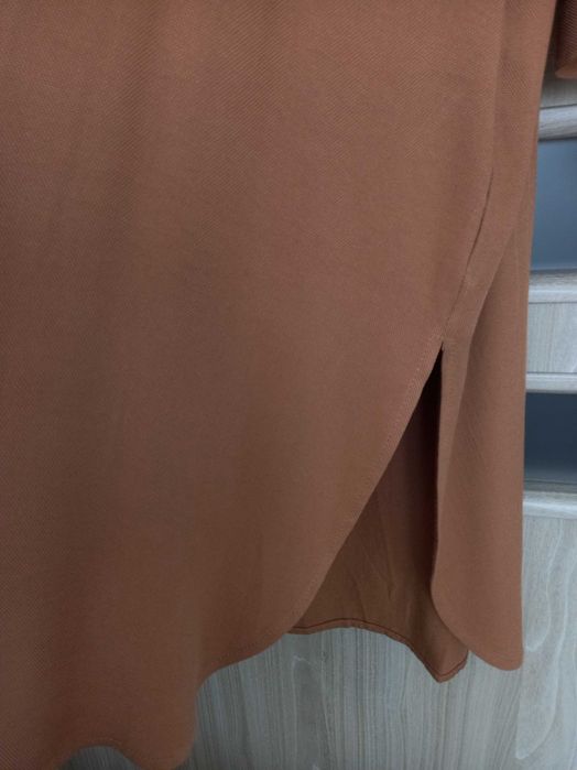 Piękna szmizjerka w kolorze kawki cappuccino