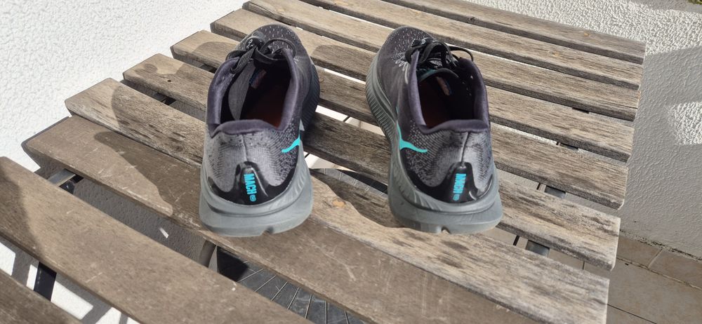 Ténis Hoka Mach 6 (42)