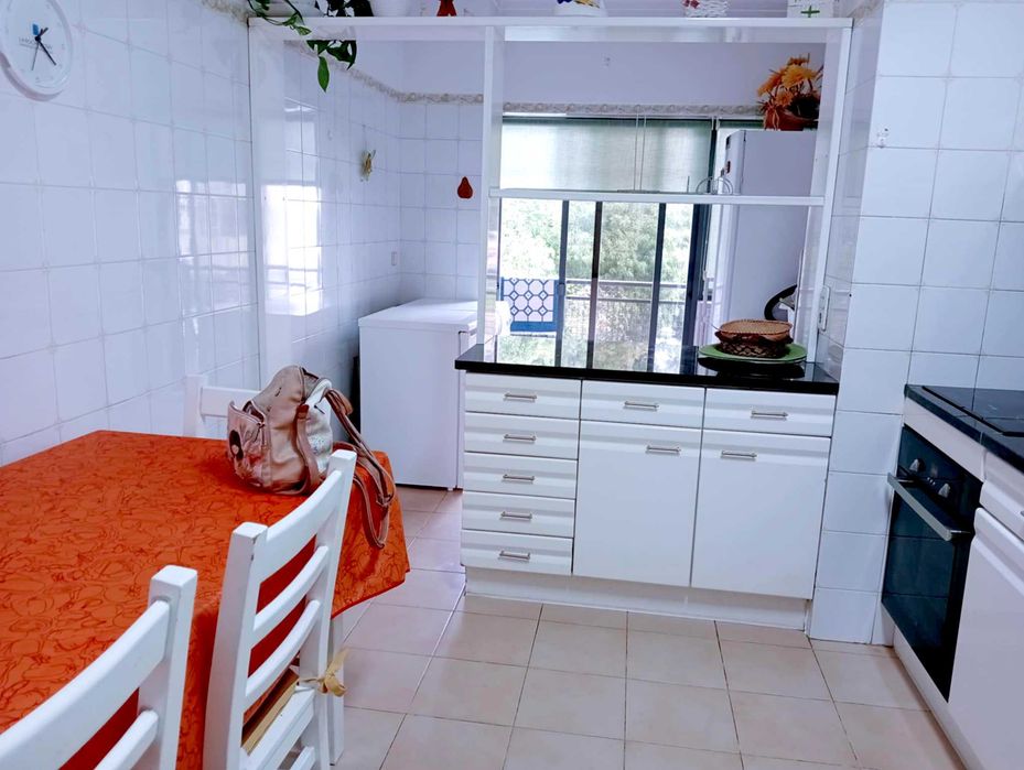 Apartamento T3 Mobilado C/Garagem