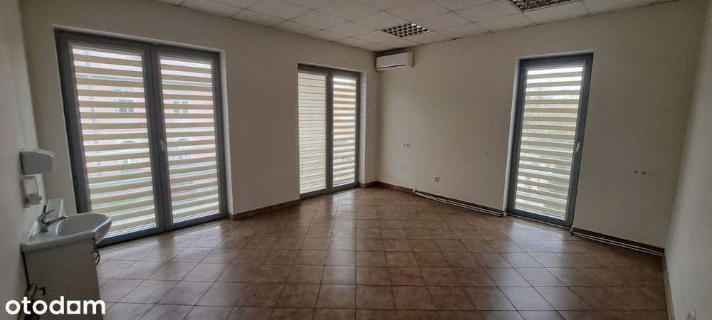 Lokal usługowy w centrum z klimatyzacją