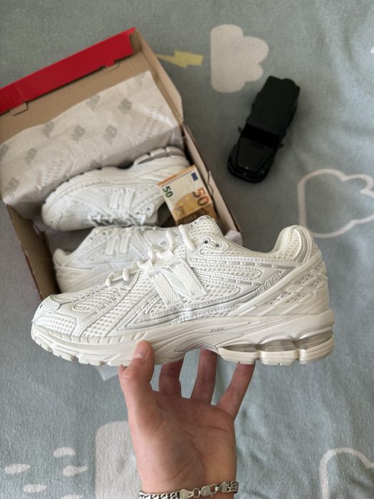 New Balance 1906