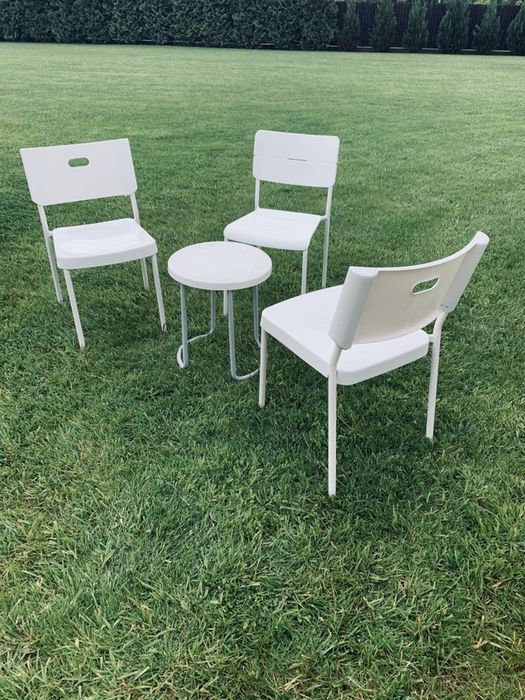 Sprzedam komplet mebli tarasowych.