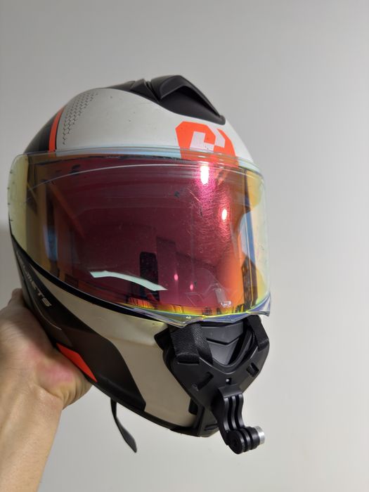 Vendo Capacete esportivo.