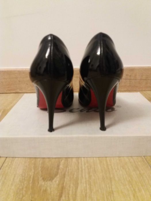 Skórzane czarne szpilki na obcasie RYŁKO rozmiar 36,5