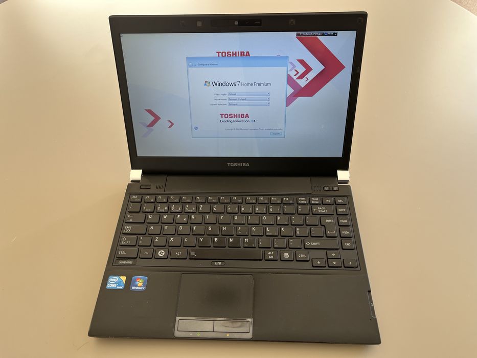 Portátil i5, 4GB RAM, 320GB HDD