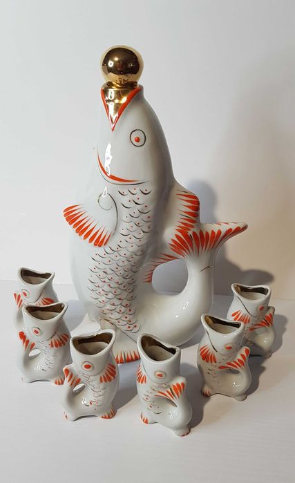 Фарфоровый набор рыбок "Семейство карповых". Штоф + 6 рюмочек