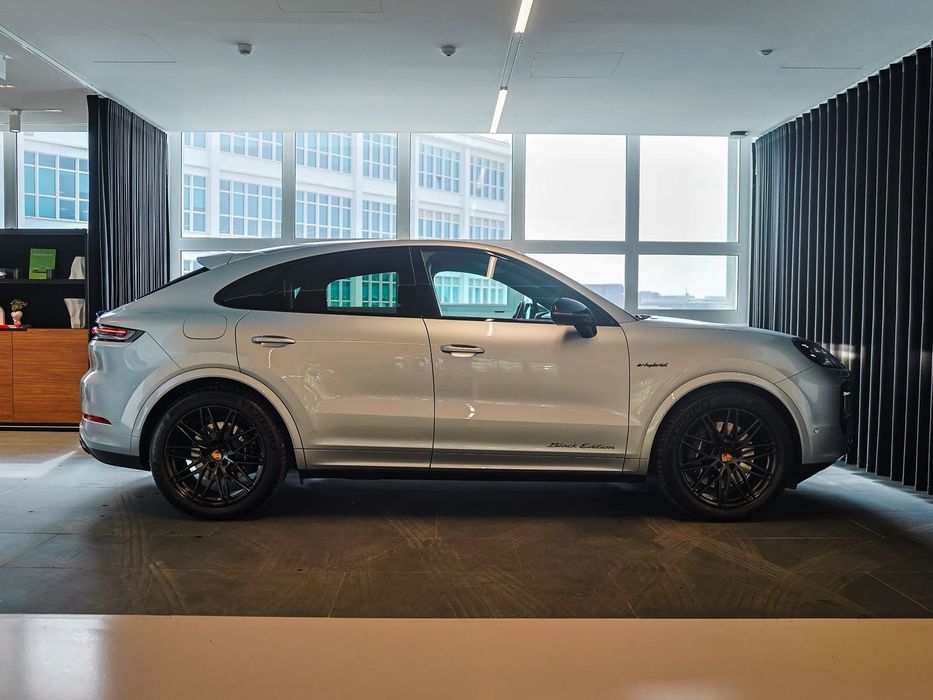 Porsche Cayenne Coupé E-Hybrid Black Edition